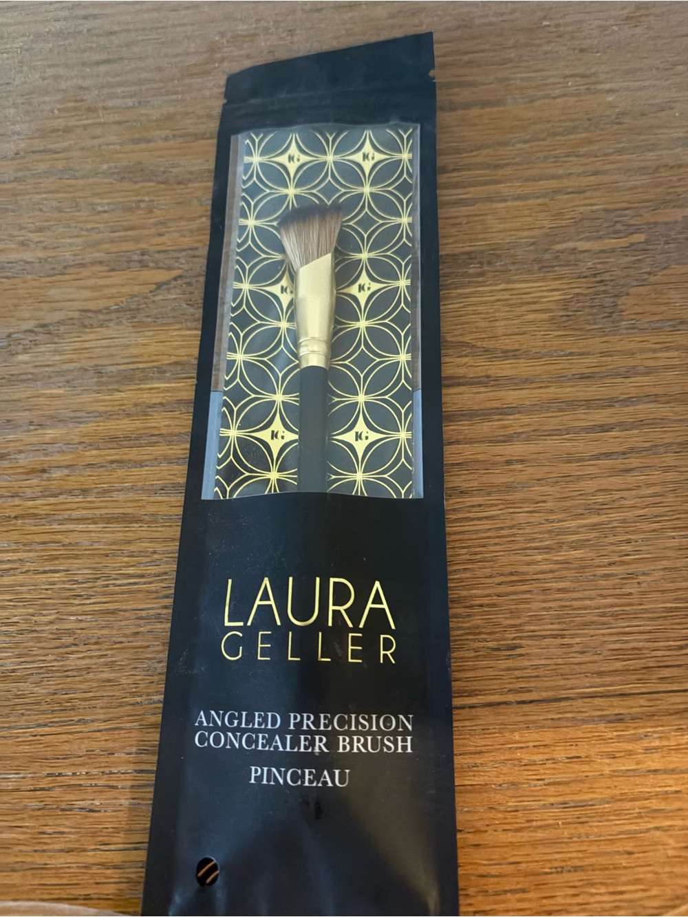 LAURA GELLER ANGLED PRECISION CONCEALER BRUSH